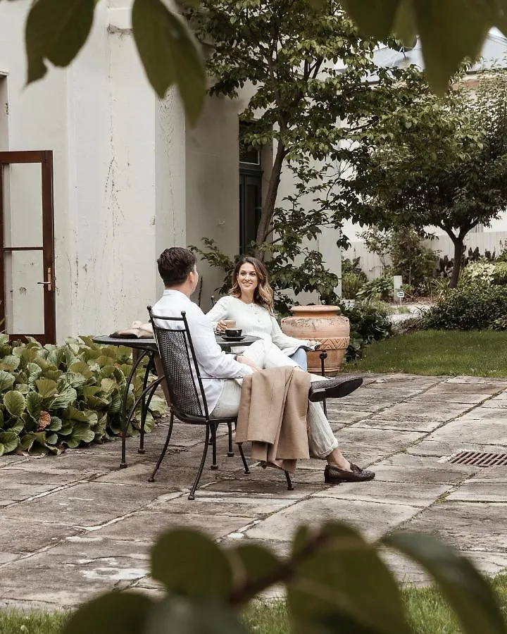 Islington Hotel Χόμπαρτ 5*,