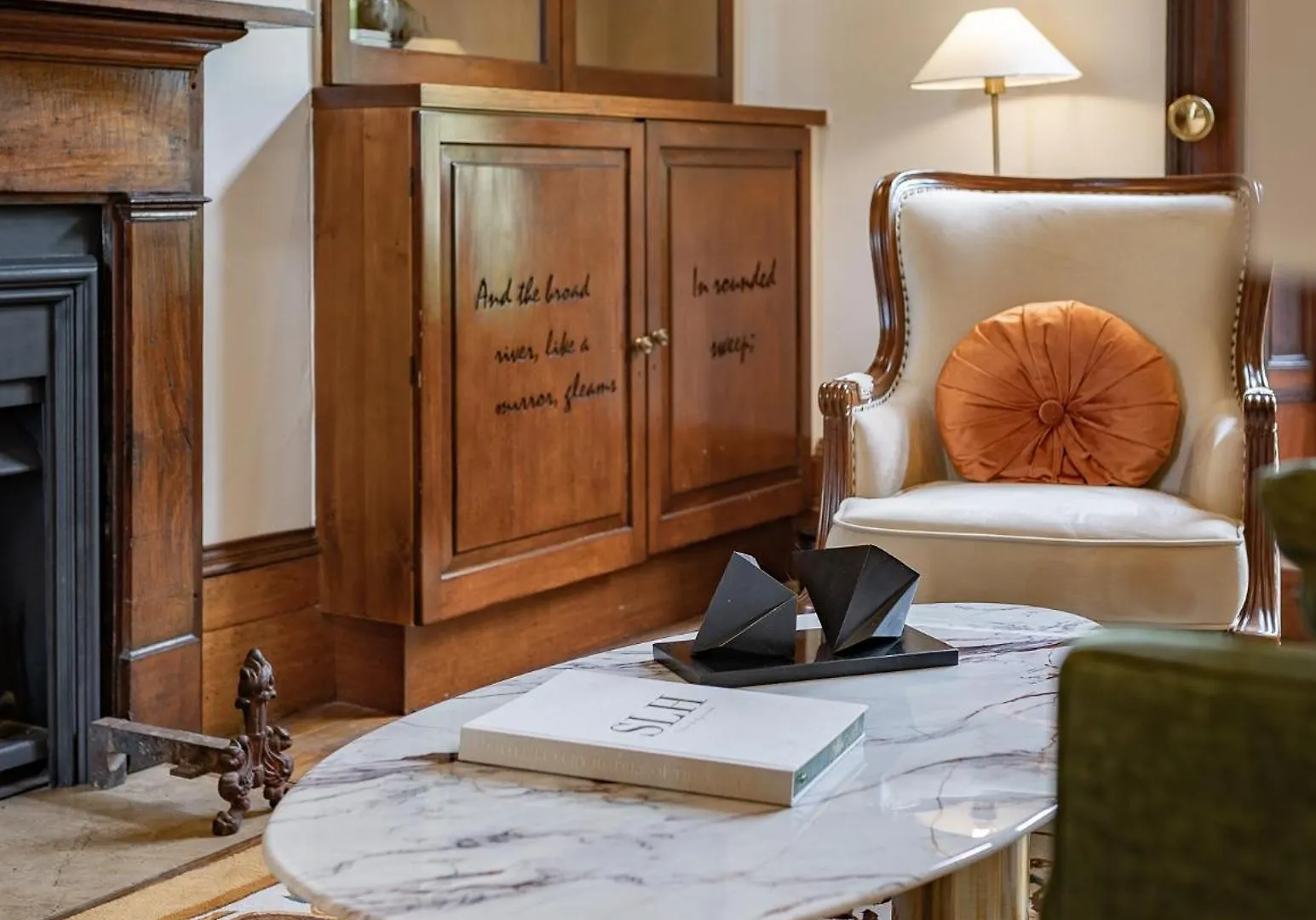 Islington Hotel Χόμπαρτ 5*,